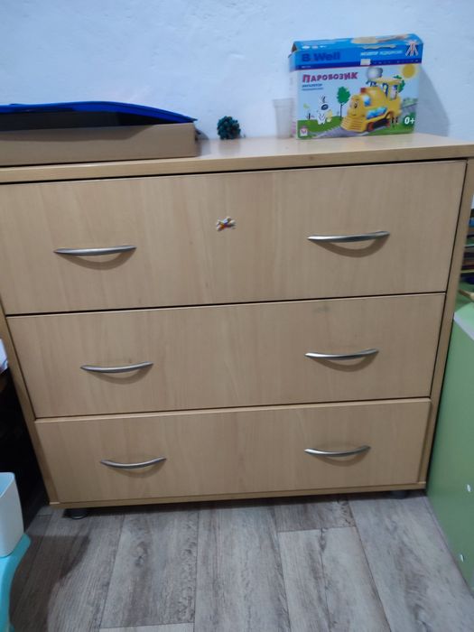 Детский,и взрослый гарнитур