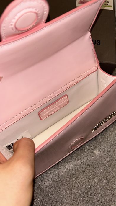 Geanta Jaquemus le Bambino powder pink pe stoc