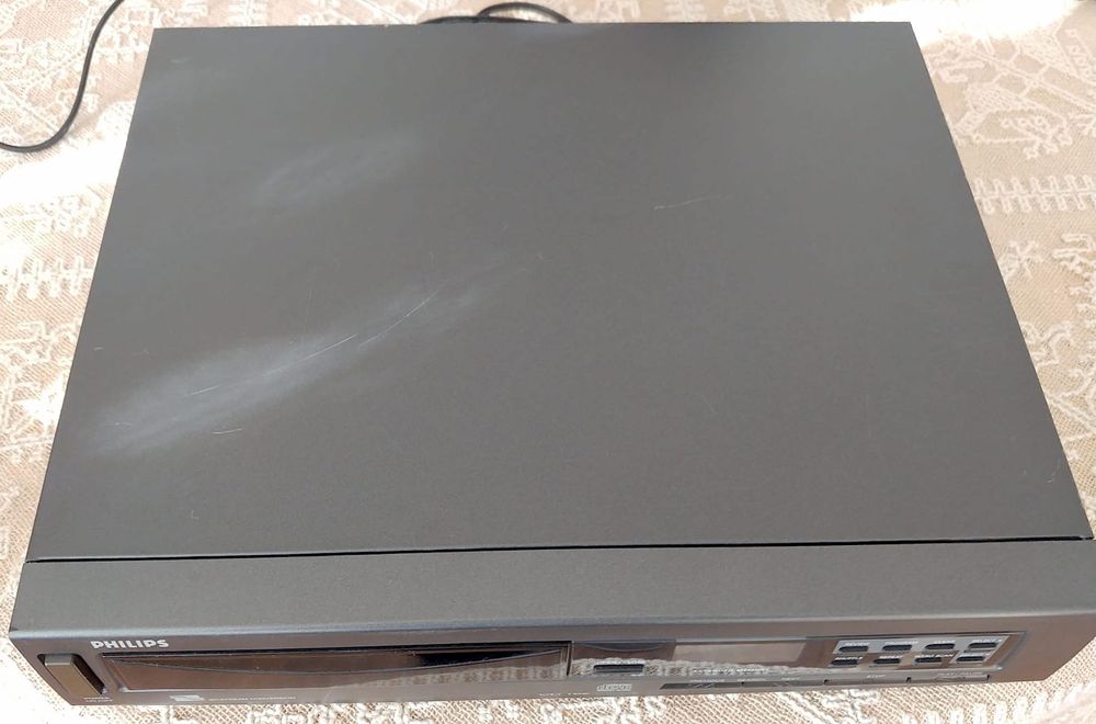 Philips CD162 cd player