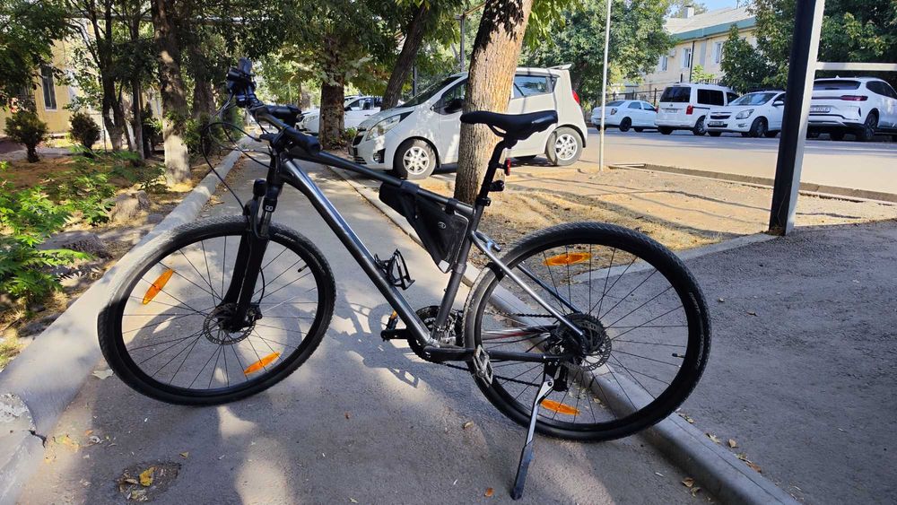 Гибридный велосипед Giant Roam 2 Disc