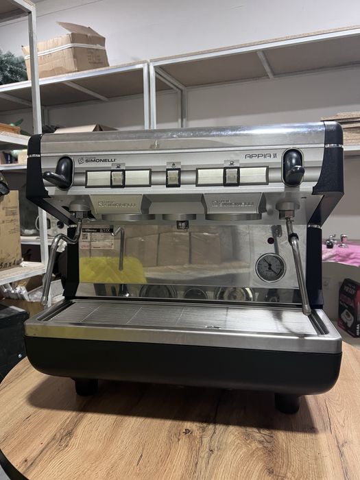 Кофемашинка Simonelli Nuava Appia II б/у