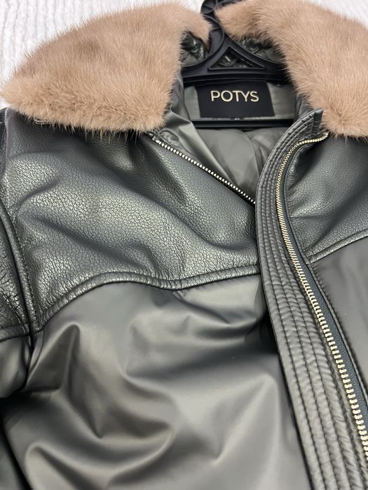 Продам куртку женскую