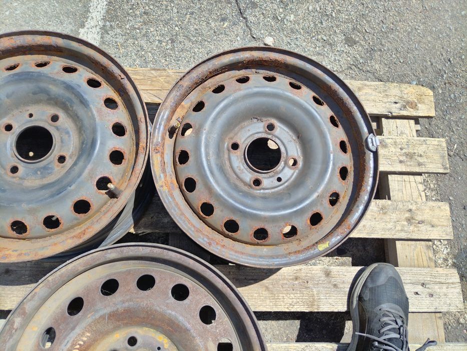 15 цола 4 х 114,3 мм Нисан