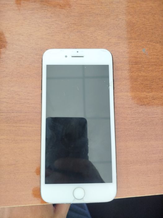 Iphone 7 sotiladi