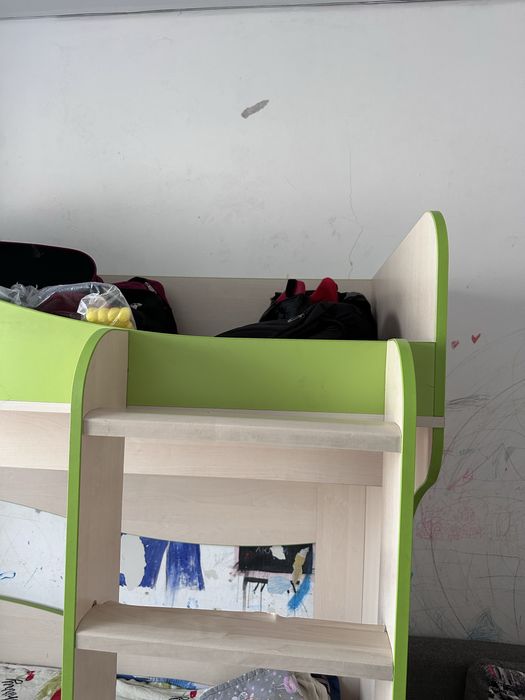 Кровать двухъярусная