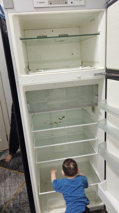 Продам рабочий холодильник Bosch