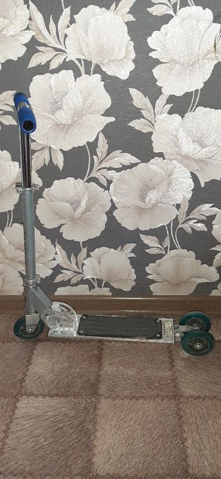 Самокат детский Скутер