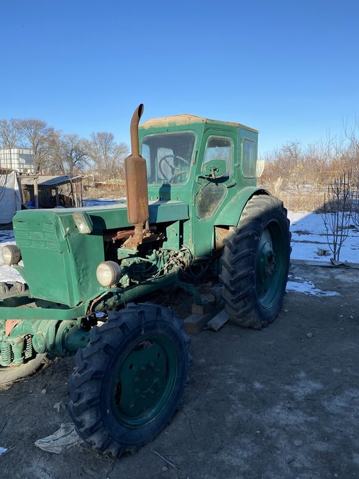 Трактор Т-40 Тасқалада тұр