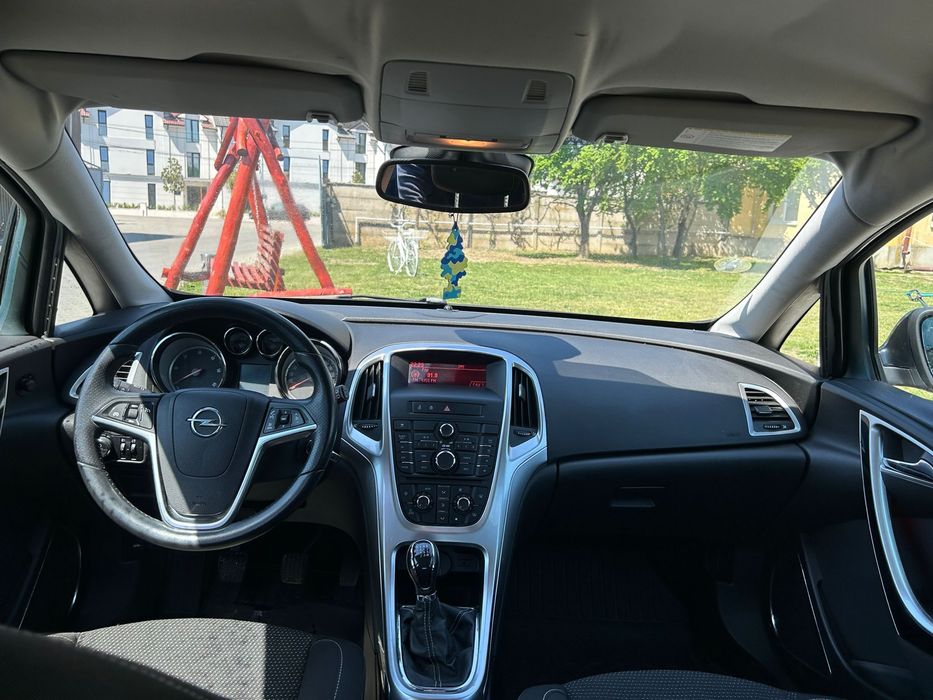 OPEL Astra 2011 — imagine 4