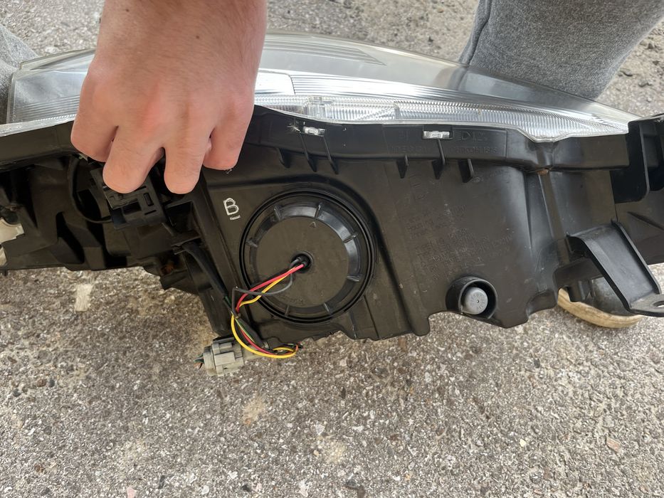 Фарове за Nissan Leaf I 2010-2017/Нисан Лийф