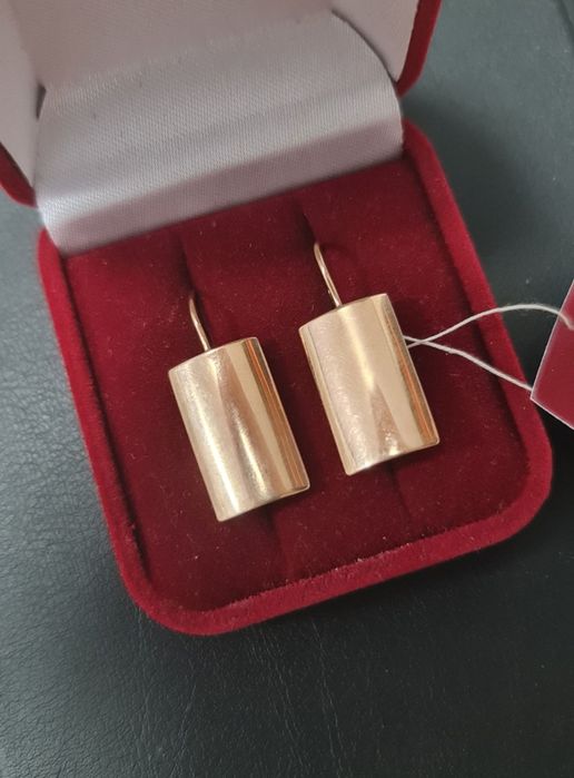 Новые золотые серьги 585 пробы