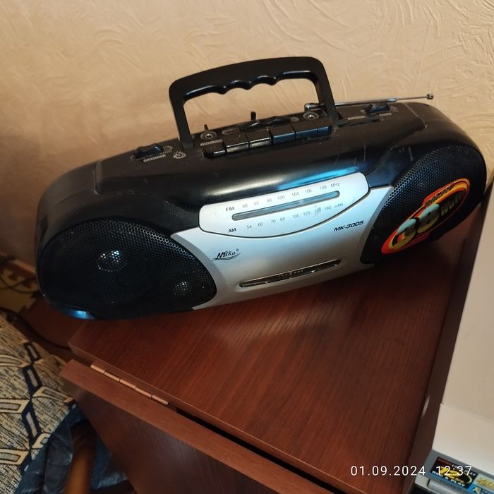 Видеотехника и магнитофон