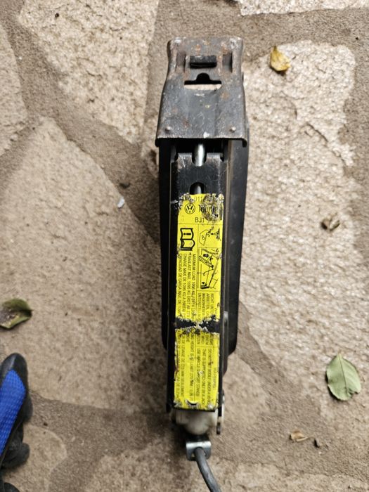 Крик за Vw Tuaran 2007god