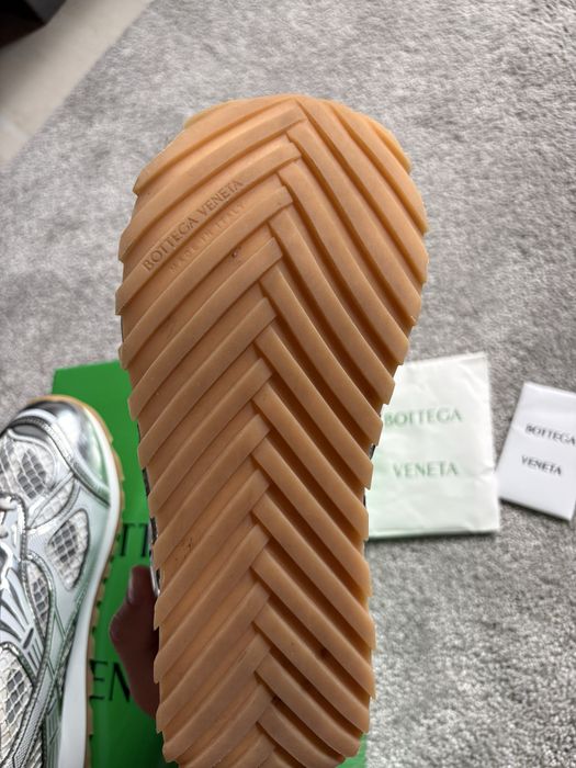Bottega Veneta.