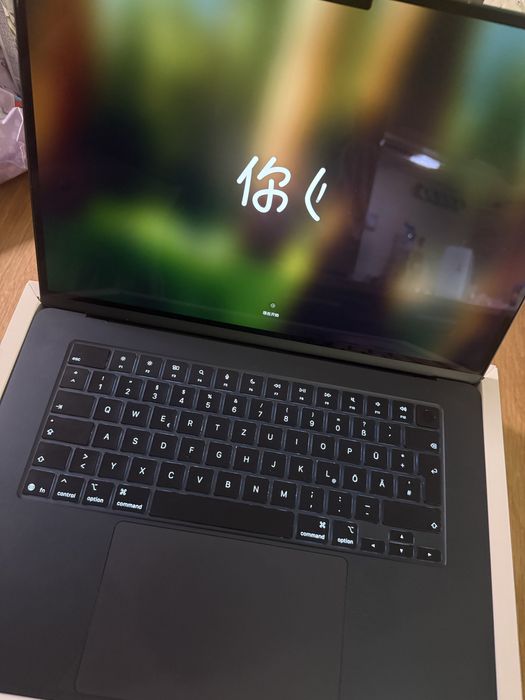 Macbook Air 15 M4/Midnight 256 GB