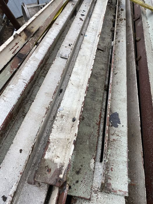 Продам угольник 7 ка