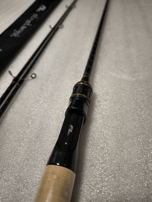 SET 2 Lansete FL Strategist Fast Spin 2.40M 10-30g / 10-45g
