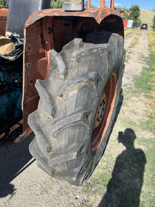 Tractor Fiat 550