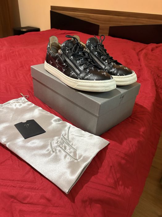 Giuseppe Zanotti 44 Оригинални