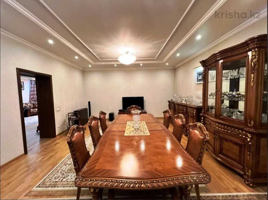 Продается дом в центре г.Караганды!