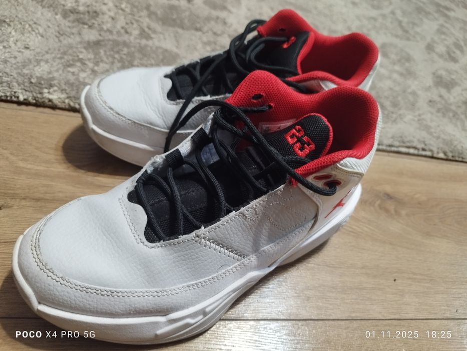 Маратонки Jordan 38н стелка 24 см