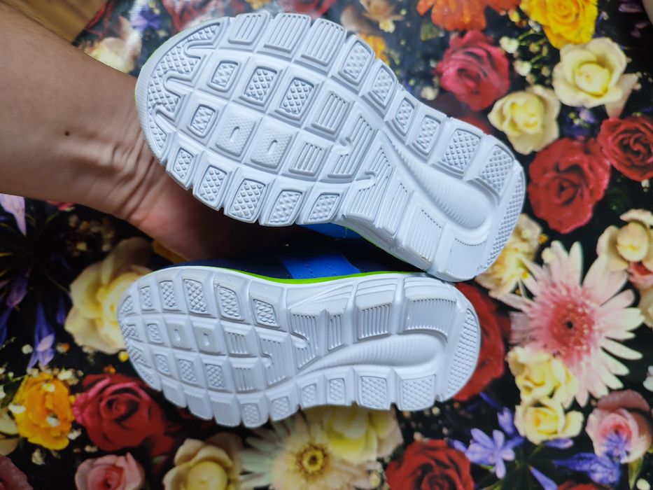 Детски пантофки и маратонки