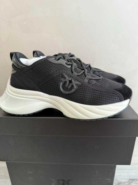 Оригинални сникърси Pinko