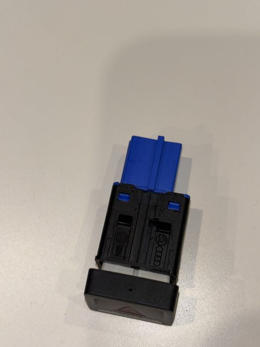 Копче за аварийки голф 7