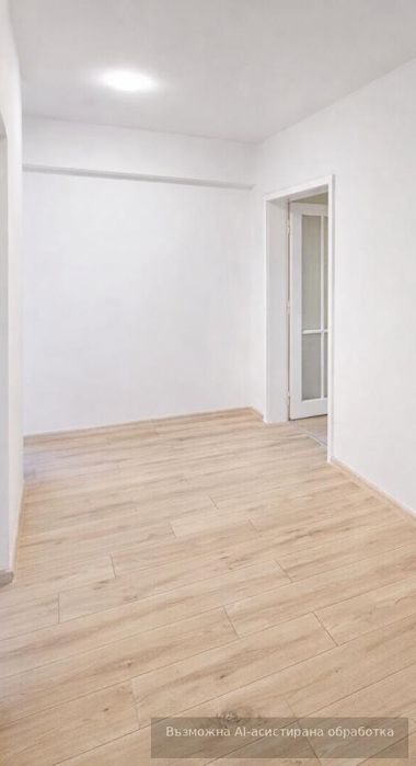 Тристаен за продажба в ж.к Лагера