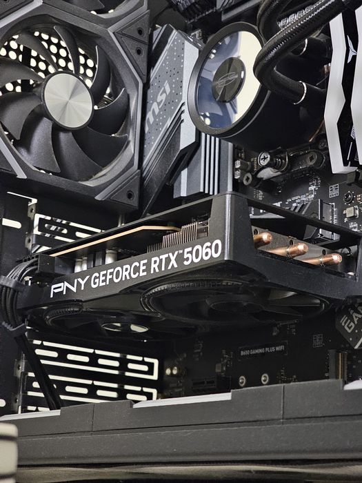 Видеокарта RTX 5060 8 gb OC