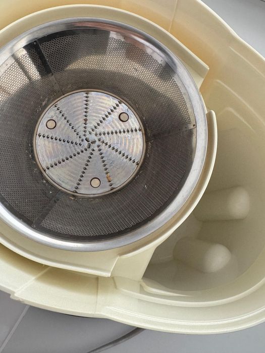 Продам соковыжималку