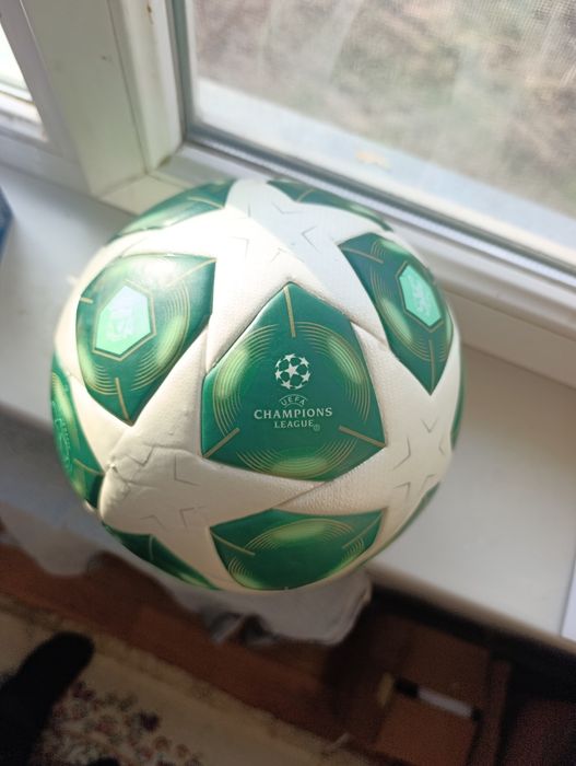 Футбольный мяч лч