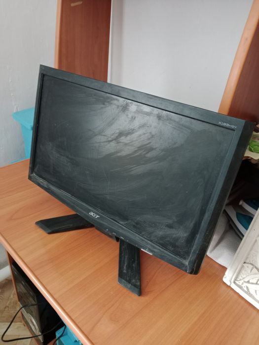 3шт мониторы рабочие, центр