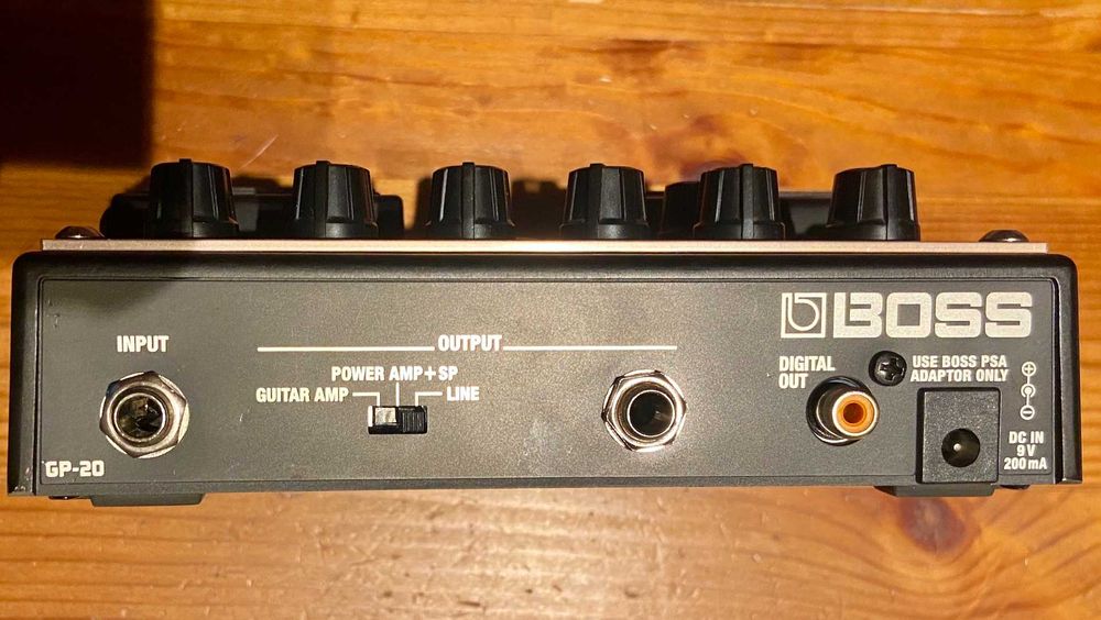 Boss DS-1 distortion FV-500H PH-3 phaser SD-1 OD-20 overdrive pedal