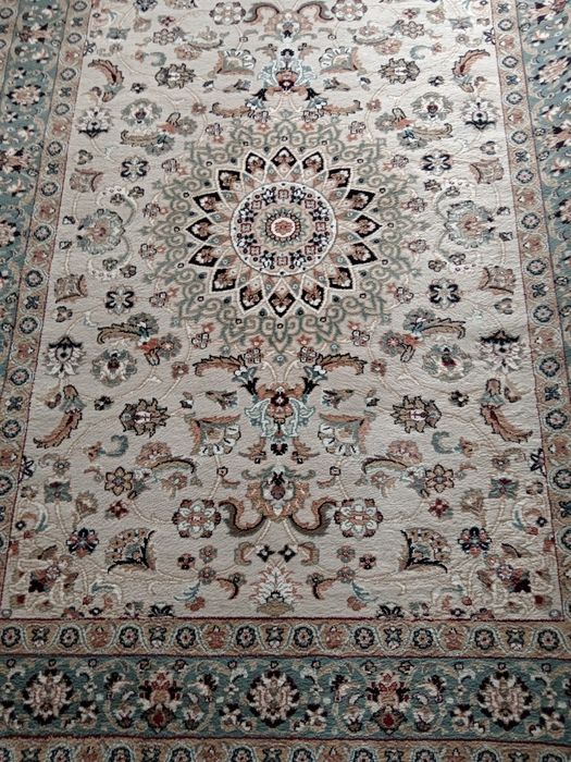 Продам натуральный ковёр