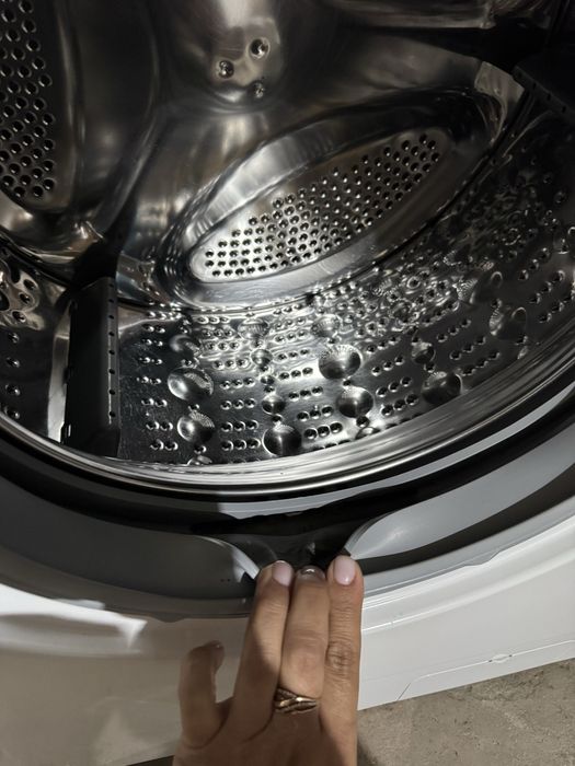 Машинка стиральная автомат