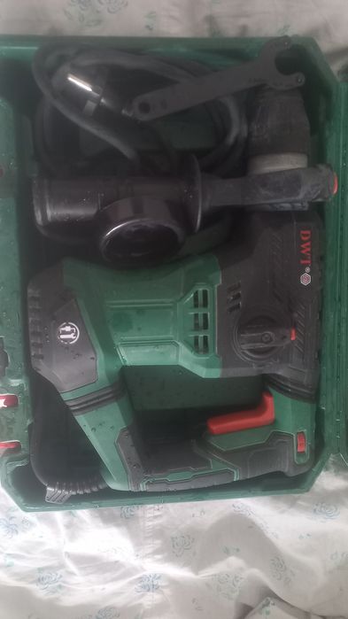 Продаётся перфоратор DWT