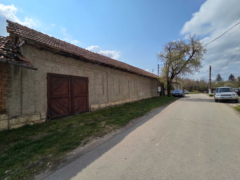 Къща в село Побит Камък, община Разград
