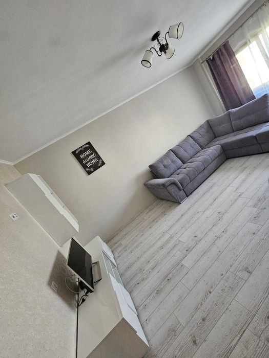 Inchiriez apartament 3 camere PB Decebal