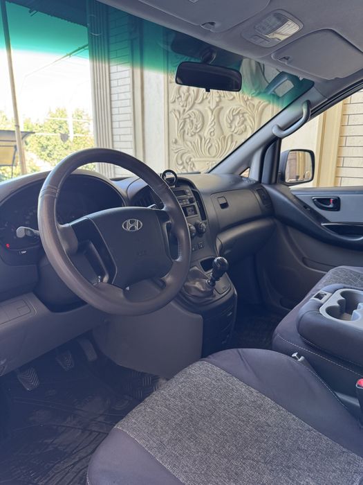 Hyundai grand starex