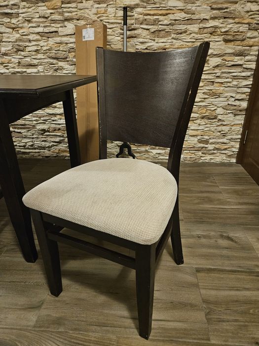 Разтегателна трапезна маса компект със столове