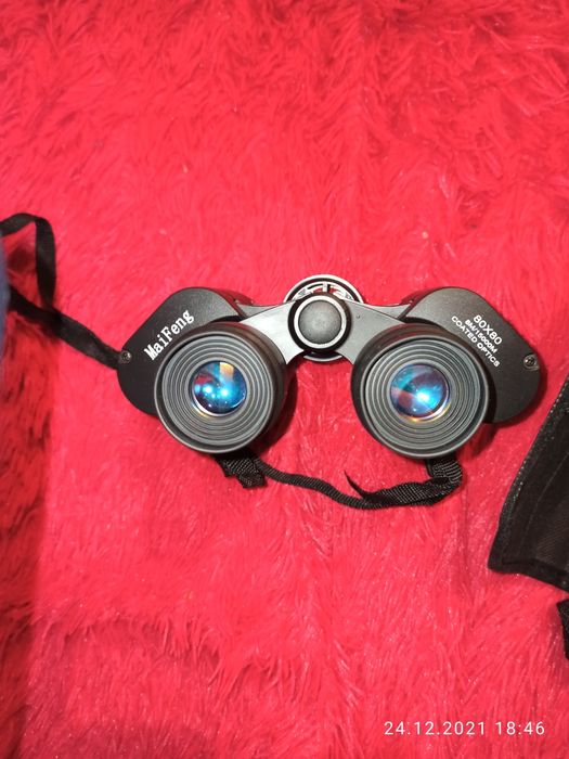 Бинокль новый продам