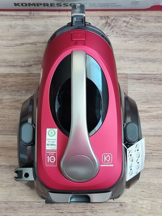 Продам компрессорный пылесос LG