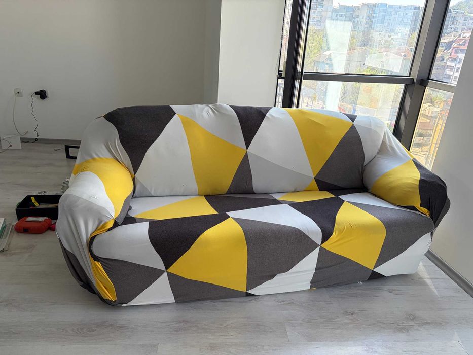 Два тъмно сиви дивана: дължина 200 см/ височина 80 см (гр. Пловдив)