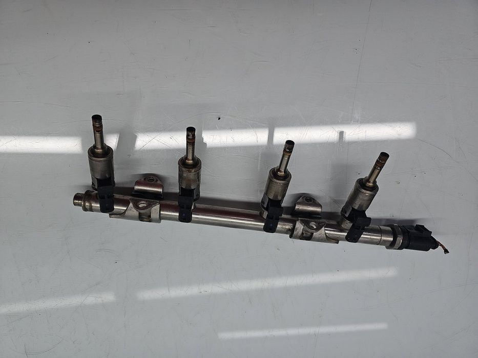 Rampa injectoare AUDI A3 (8VS) [Fabr 2013-prezent] 04E133320D 1.4 TFSI