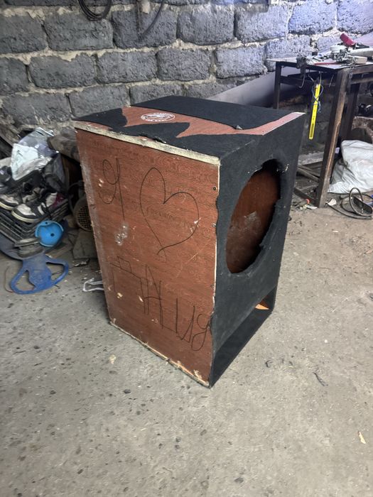 продам короб под 15 сабвуфер