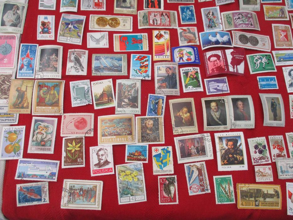 Пощенски марки:без и с печати от много държави разнообразни и ценни