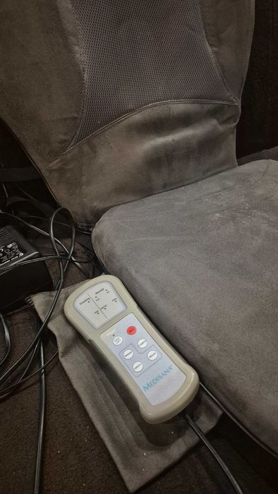 Husă de masaj Medisana – aproape nouă - masaj tip shiatsu, vibratie in sezut + încălzire