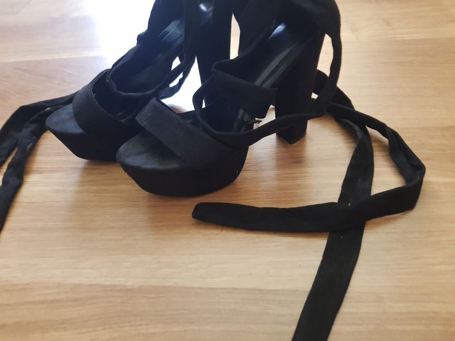 Високи обувки 38 номер