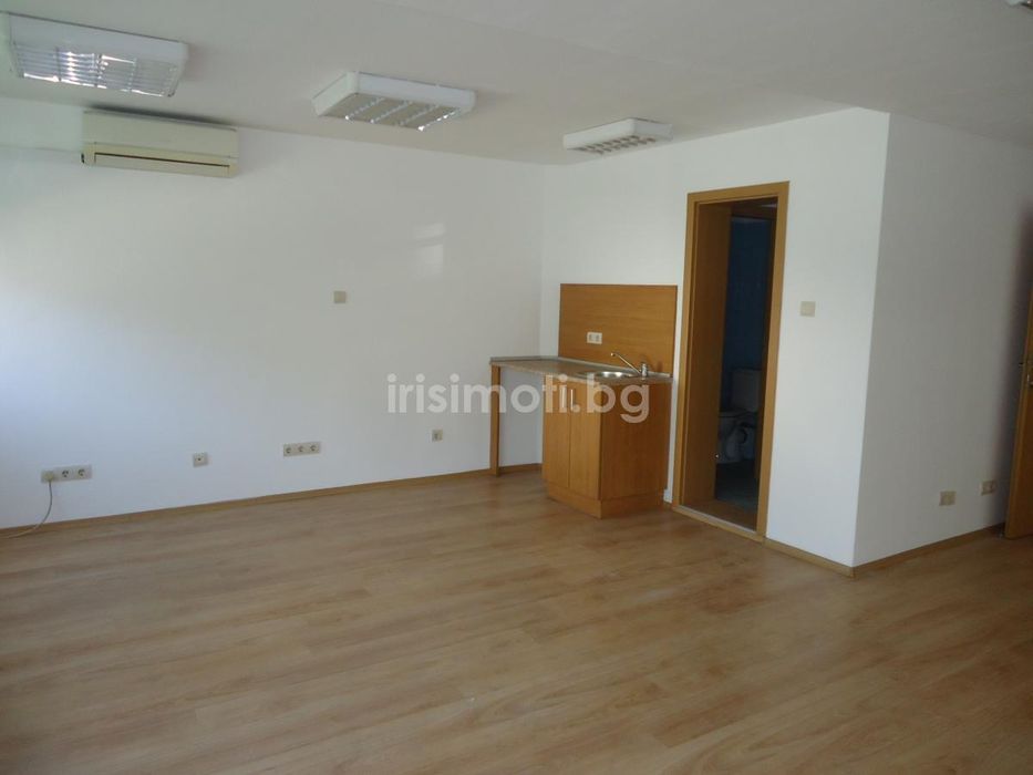 Дава се под наем Офис в София, Център - 62 кв.м за 408 € - Снимка #2